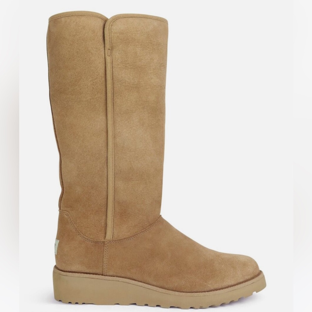 Ugg wedge Kara tall boot in Chestnut color